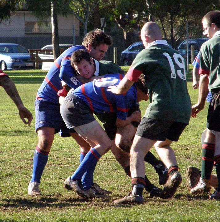 260709 Rory Sheppard and Henry Nutt tackling